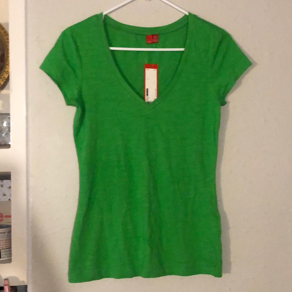 Esprit brand new and green v neck tee